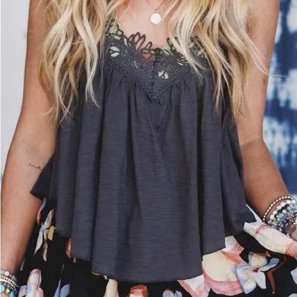 Free People Tops - FREE PEOPLE BLACK TOP